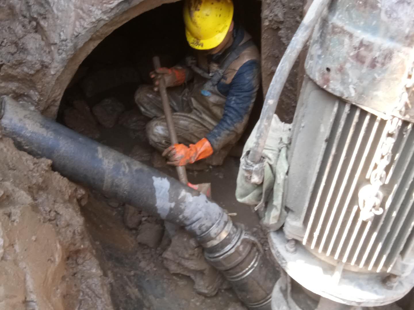 阳日镇管道清淤