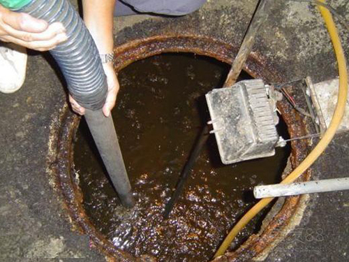 阳日镇隔油池清理